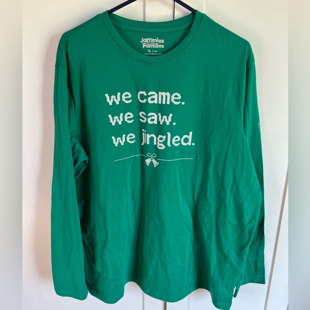 CHRISTMAS GREEN LONG SLEEVE T-SHIRT. SIZE XL.